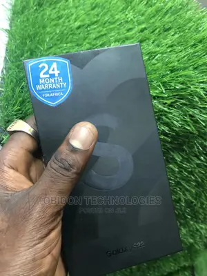 New Samsung Galaxy S22 5G 256 GB