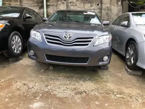 Toyota Camry 2010 Gray