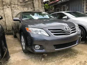 Toyota Camry 2010 Gray