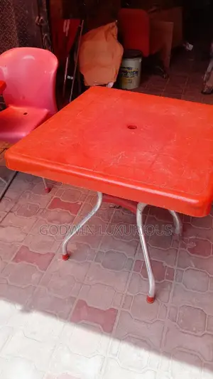 Plastic Restaurants Table