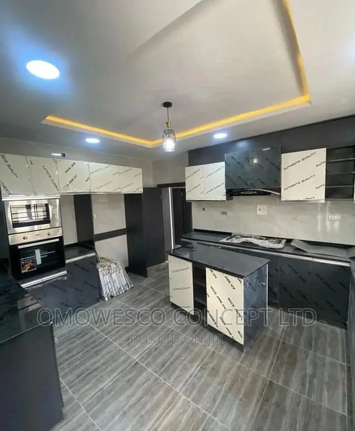 Modern Kitchen Cabinet