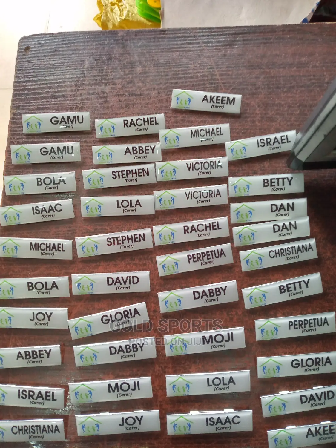 Name Tags E14