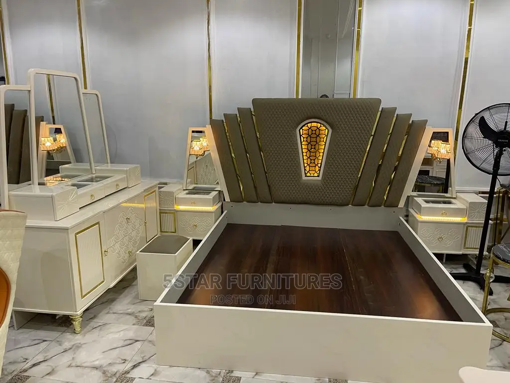 Set of Bed