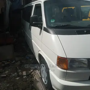 Volkswagen Transporter 2004 White