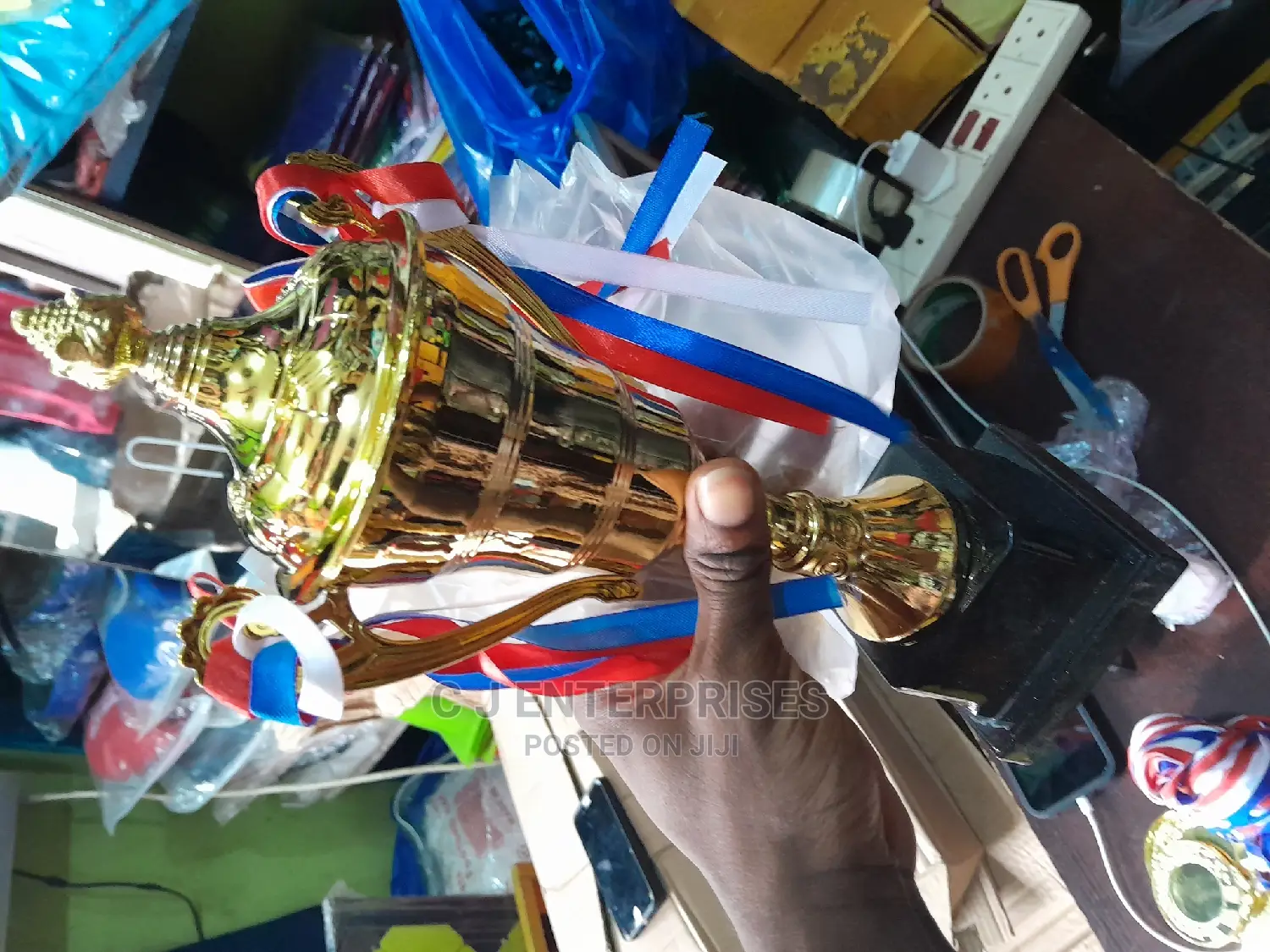 Trophy B68