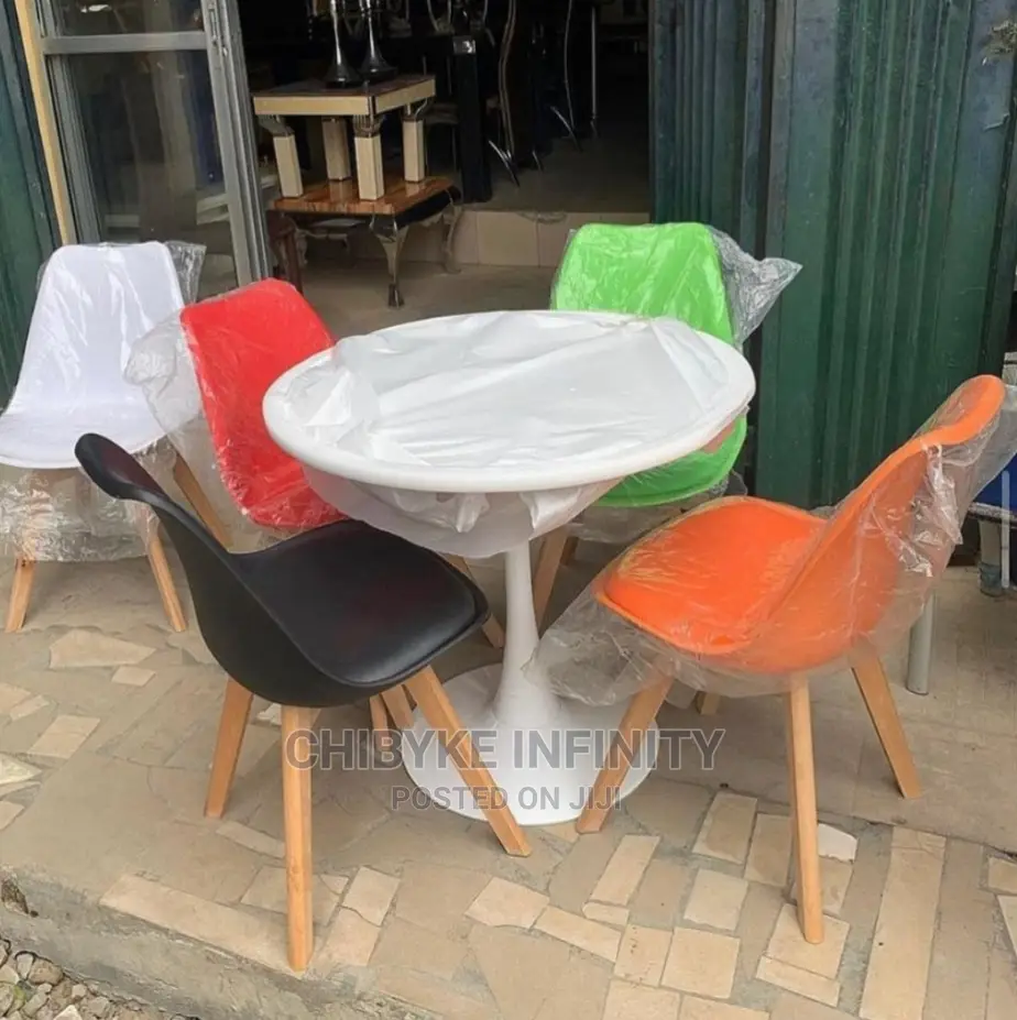 4 Dining Set / Restaurant Set