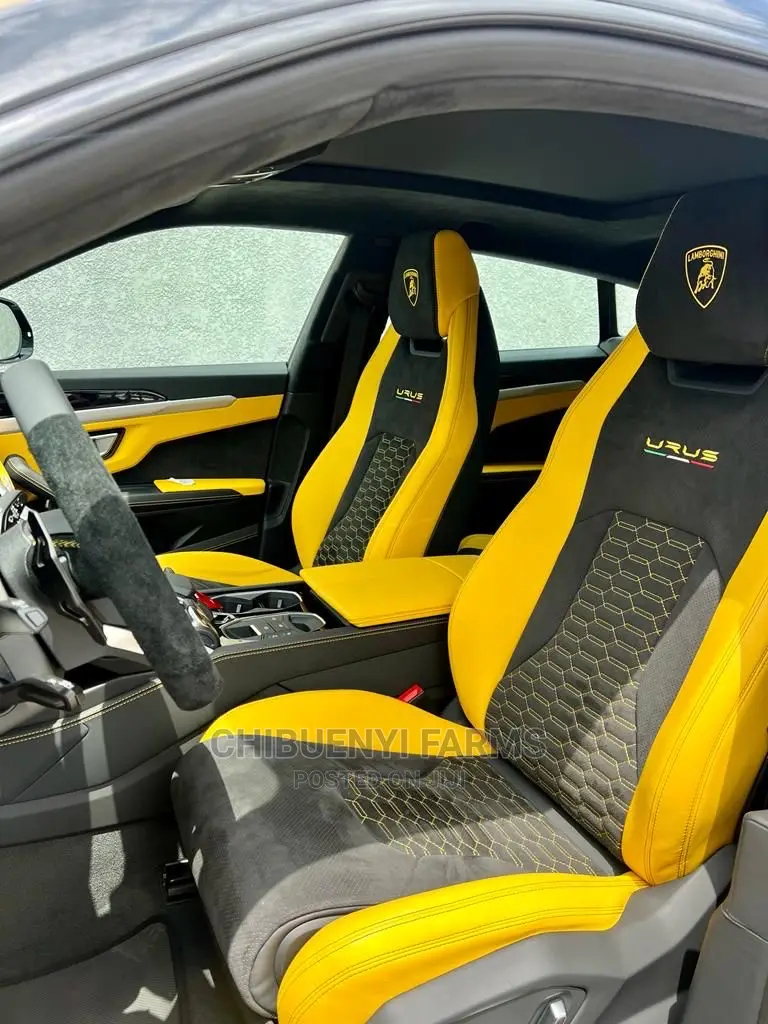 New Lamborghini Urus 2022 Black