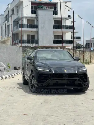 New Lamborghini Urus 2022 Black