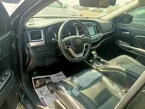 Toyota Highlander 2015 Black