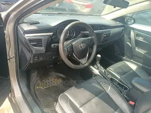 Toyota Corolla 2016 Gold