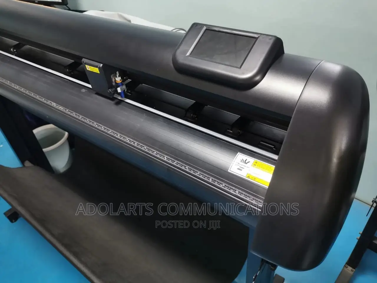 4ft Automatic Contour Cutting Plotter YH1351 With Signmaster