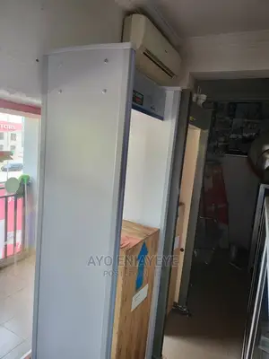 Walkie Talkie Metal Detector