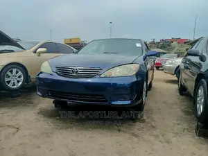 Toyota Camry 2005 Blue