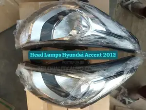 Set Head Lamp for Hyundai Accent 2012 Model