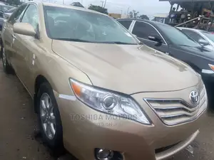 Toyota Camry 2010 Gold