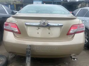 Toyota Camry 2010 Gold