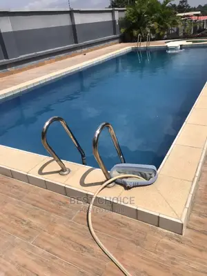 4bdrm Duplex in Jericho Gra for rent