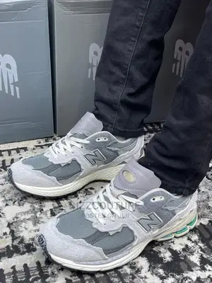 Original NEW BALANCE Sneakers Available in Store