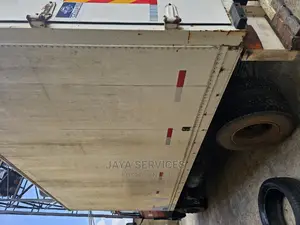 7.5 Tons Truck for Relocation Hullage. Nationwide Cover!