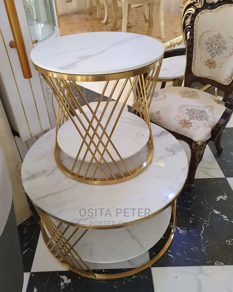 Round Marble Center Table 2 Side Stools