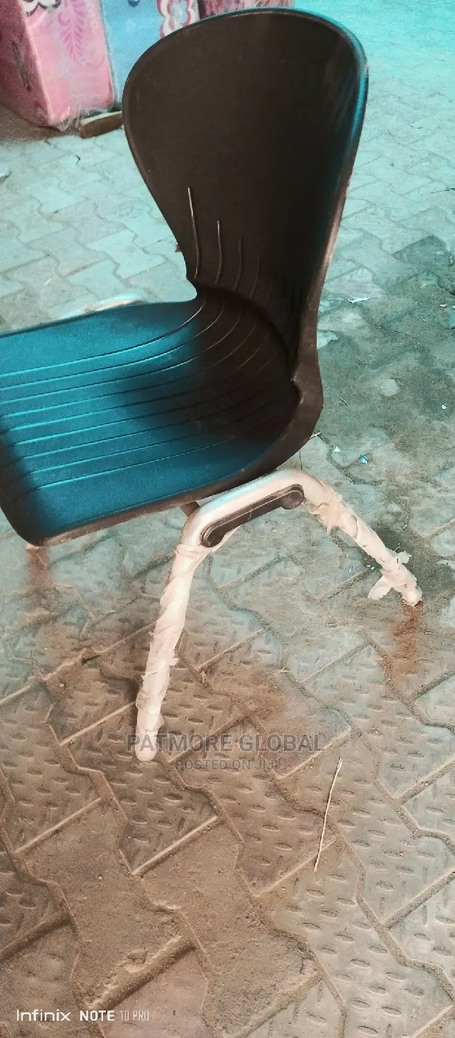 Comfrency Chairs