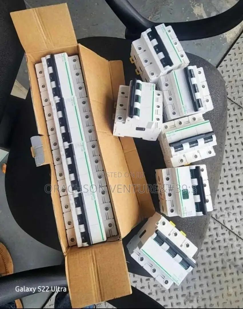 100 Amps 3pole Schneider MCB Big Frame