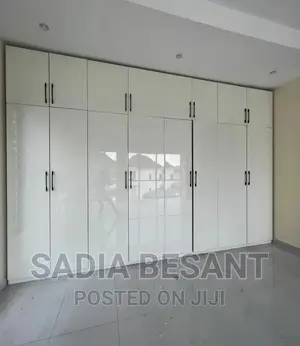 Exquiste Wardrobe Design