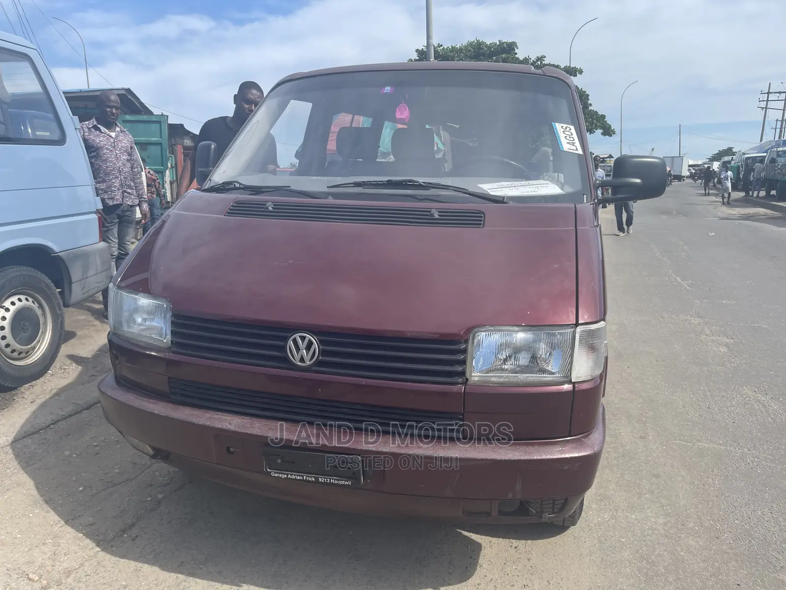 Volkswagen Transporter 2000 Red