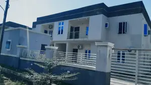 2,3,4 and 5 Bedroom With 2 Sitting Room for Sale