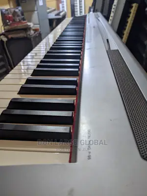 Yamaha P-95 Piano With Weighted Keys