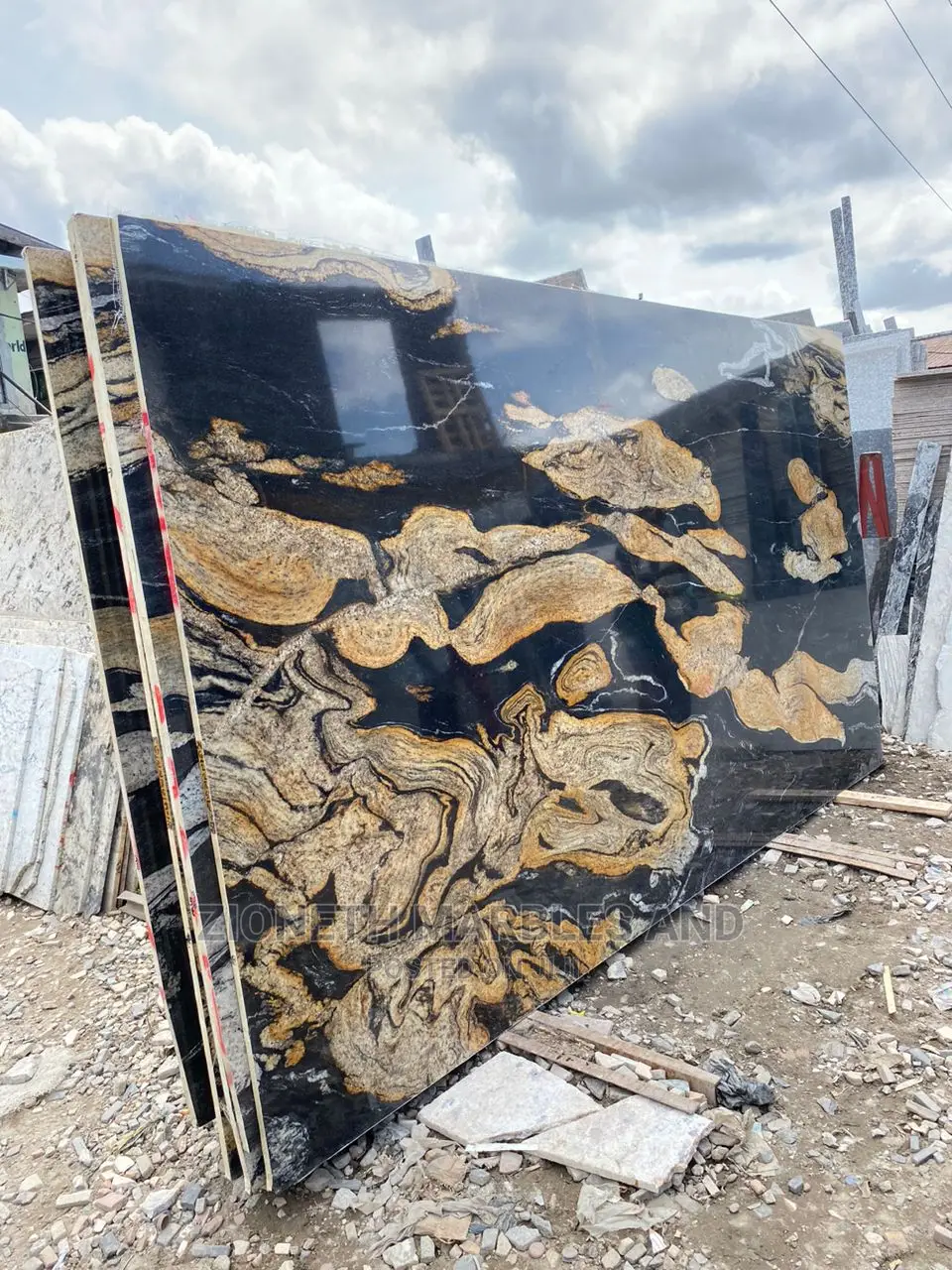 Italian Titanium Gold Granite/Marble Slab