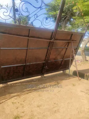 Photo - Standard Brown Gate Design for the Best of Your Home