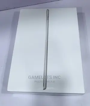 New Apple iPad 10.2 (2020) 64 GB Silver