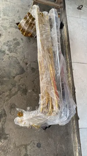 4 Feets Wide U Shape Gold Wall Hangers