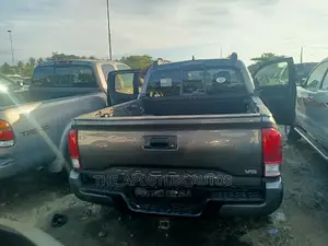 Toyota Tacoma Limited 2018 Gray