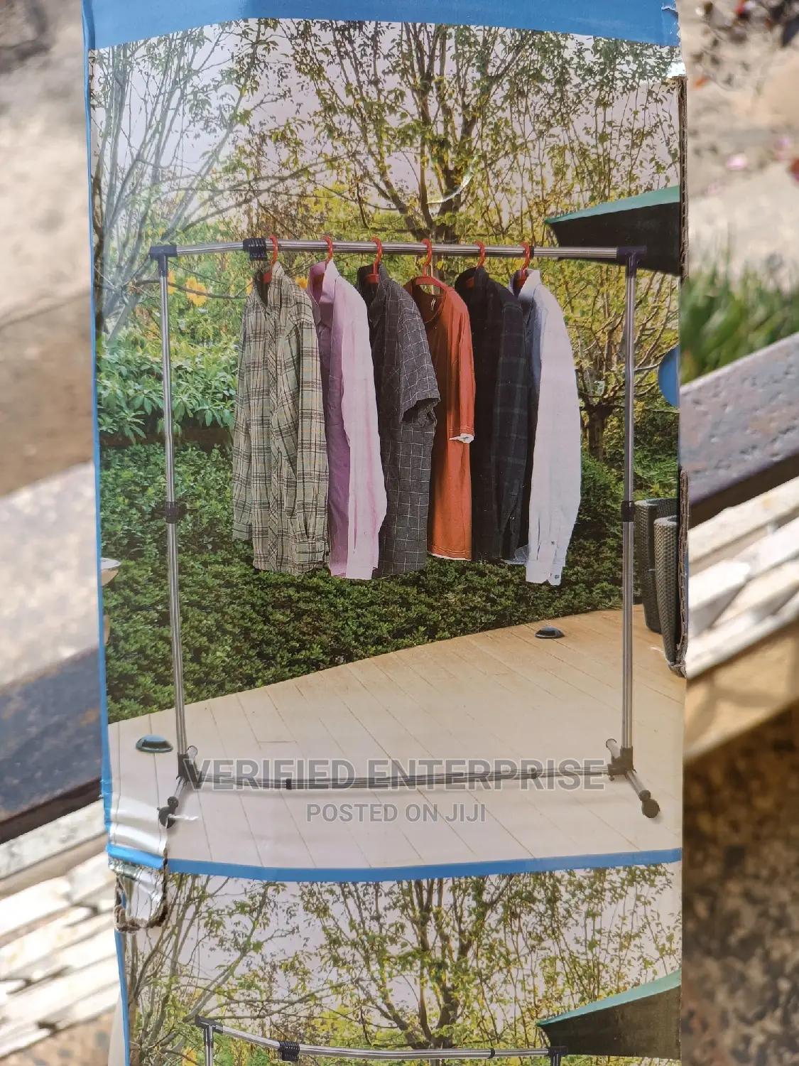 Expandable Clothe Hangers