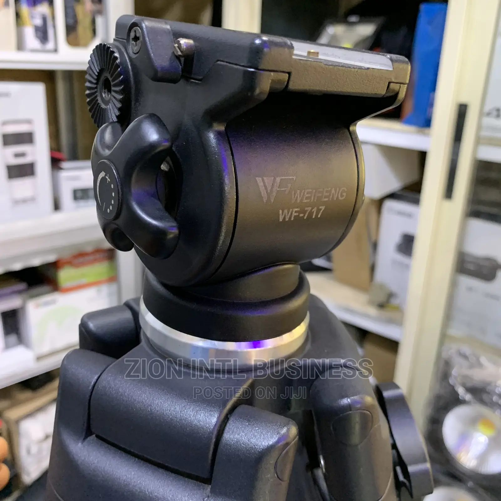 WF 717 Tripod Stand