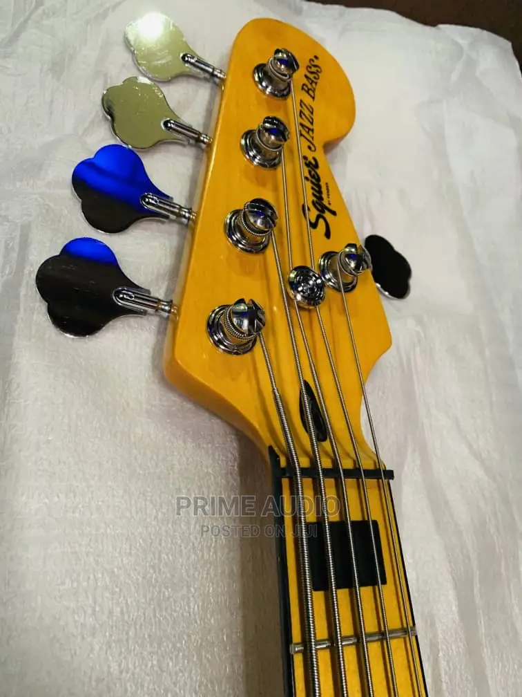 Squier 5 Strings Jass Bass Guitar