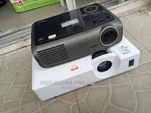 High-Quality Projector- CLEARANCE SALES
