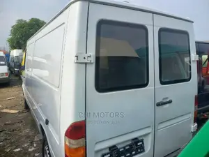 Mercedes-Benz Sprinter 2005 White