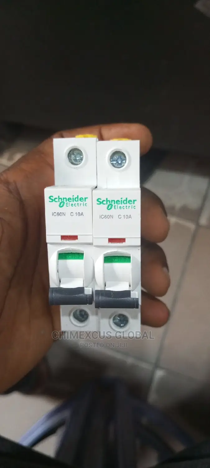 Schneider Breaker