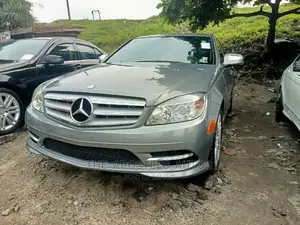 Mercedes-Benz C300 2010 Gray