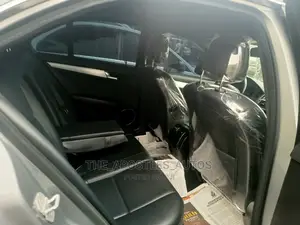 Mercedes-Benz C300 2010 Gray