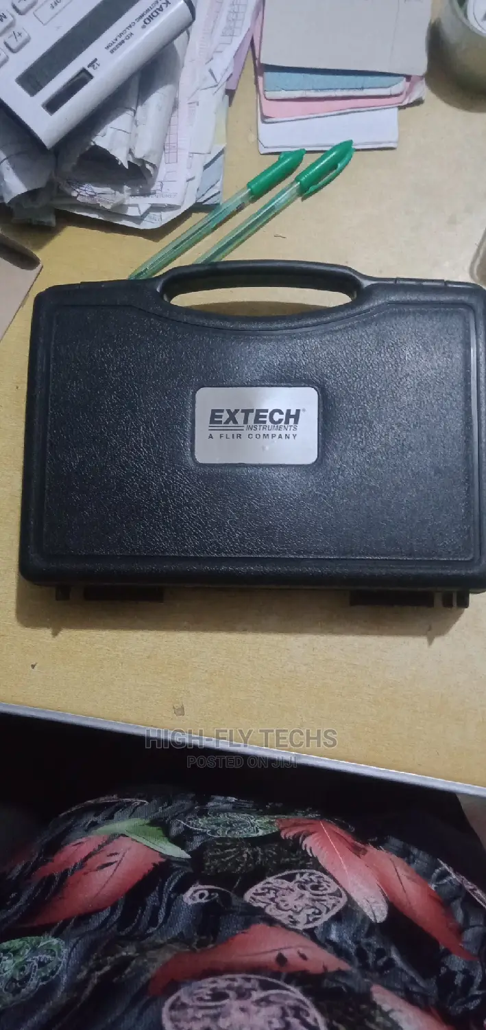 Digital Megohmmeter