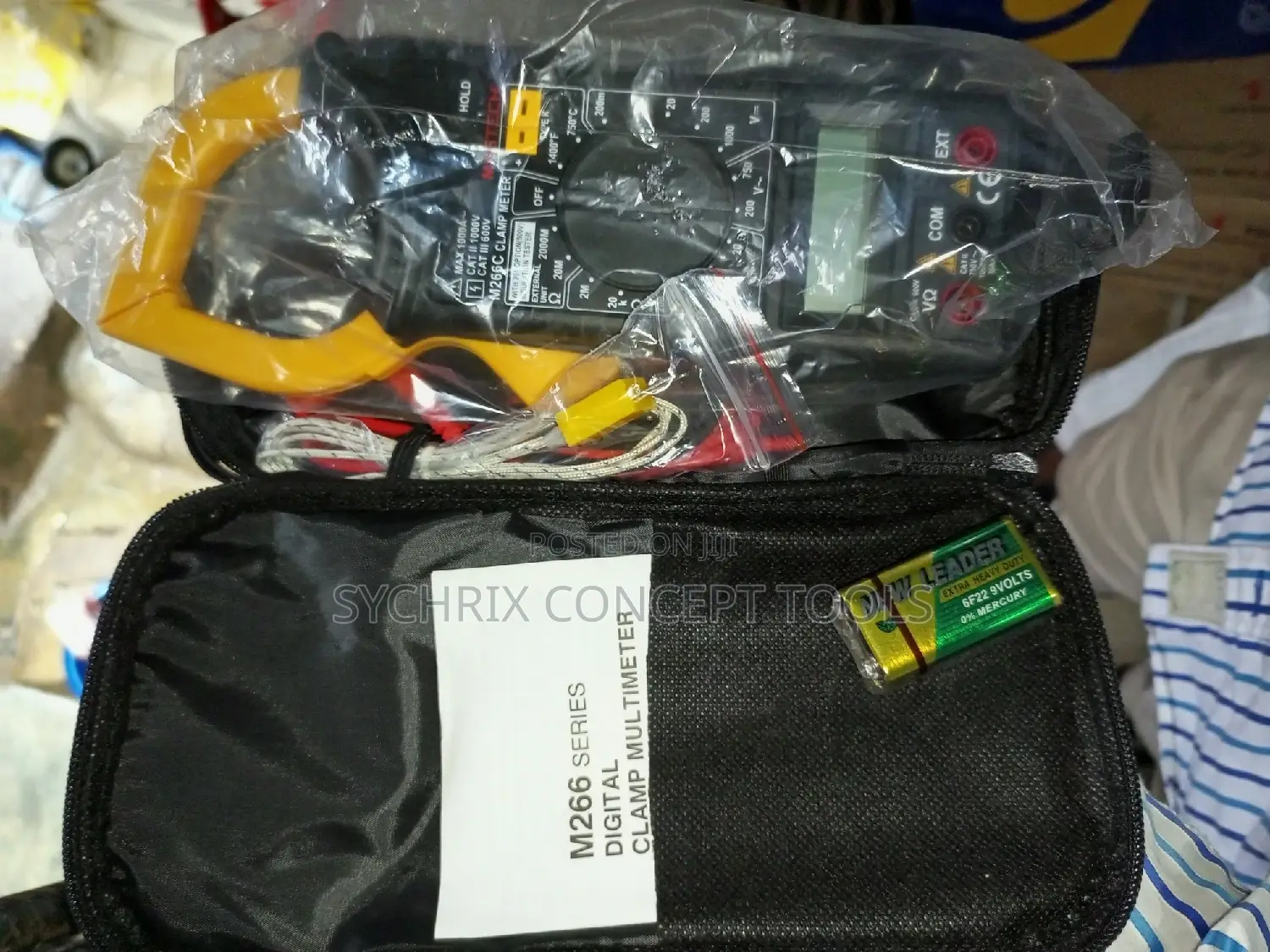AC Digital Clamp Meter