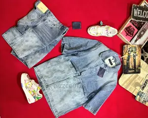 Original LOUIS VUITTON JEANS Shirts Short Available in Store