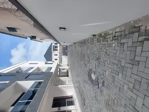 2bdrm Apartment in Orchid Road By, Lekki for sale