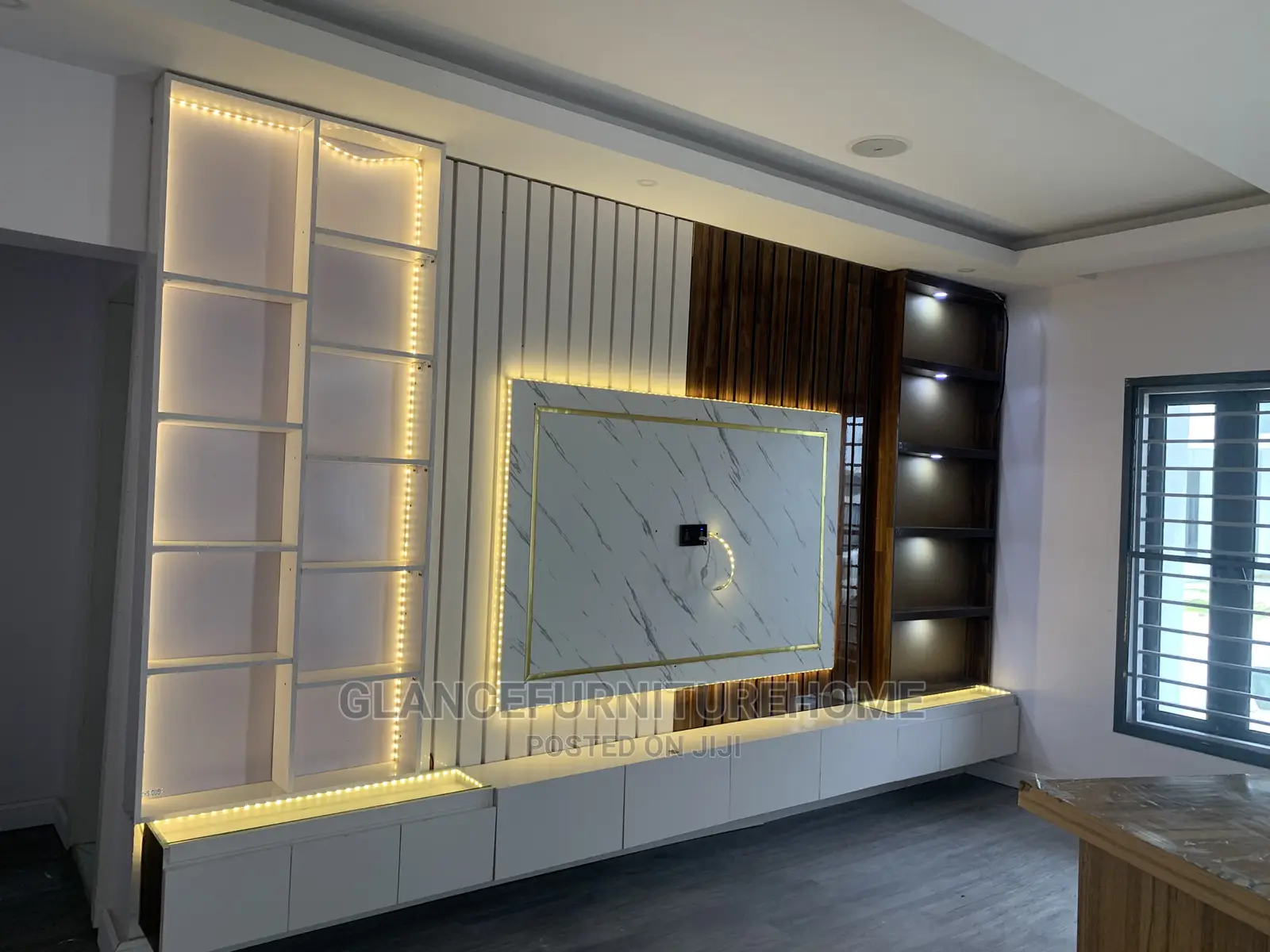 Luxurious Tv Console