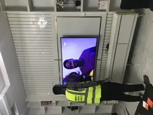 T v Console and Interiors Design
