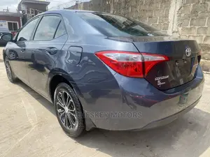 Toyota Corolla 2015 Gray